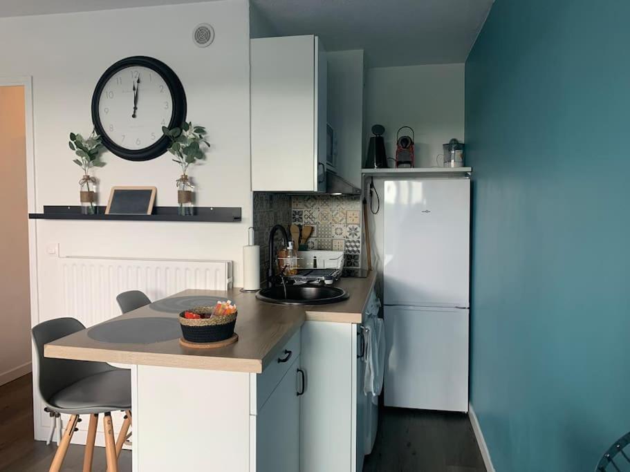 Chaleureux Appartement Face Au Port Sta Lucia, Tout A Pieds, Wifi Сен-Рафаель Екстер'єр фото