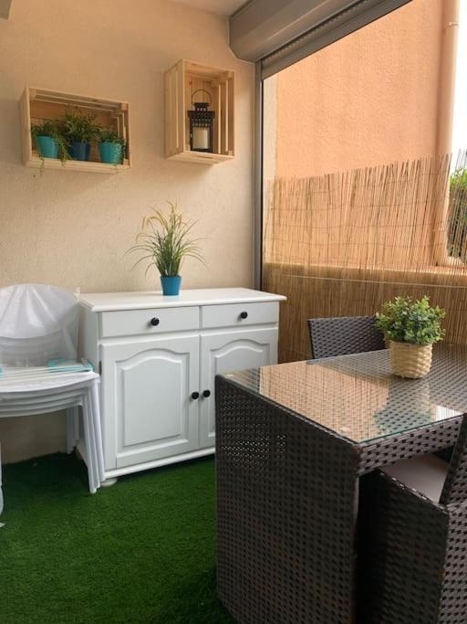 Chaleureux Appartement Face Au Port Sta Lucia, Tout A Pieds, Wifi Сен-Рафаель Екстер'єр фото