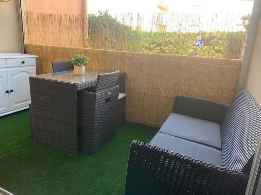 Chaleureux Appartement Face Au Port Sta Lucia, Tout A Pieds, Wifi Сен-Рафаель Екстер'єр фото