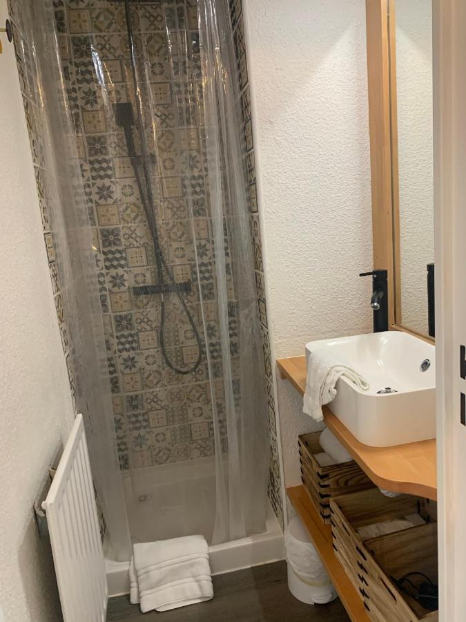 Chaleureux Appartement Face Au Port Sta Lucia, Tout A Pieds, Wifi Сен-Рафаель Екстер'єр фото