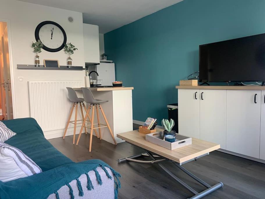Chaleureux Appartement Face Au Port Sta Lucia, Tout A Pieds, Wifi Сен-Рафаель Екстер'єр фото