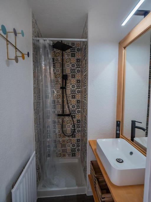 Chaleureux Appartement Face Au Port Sta Lucia, Tout A Pieds, Wifi Сен-Рафаель Екстер'єр фото
