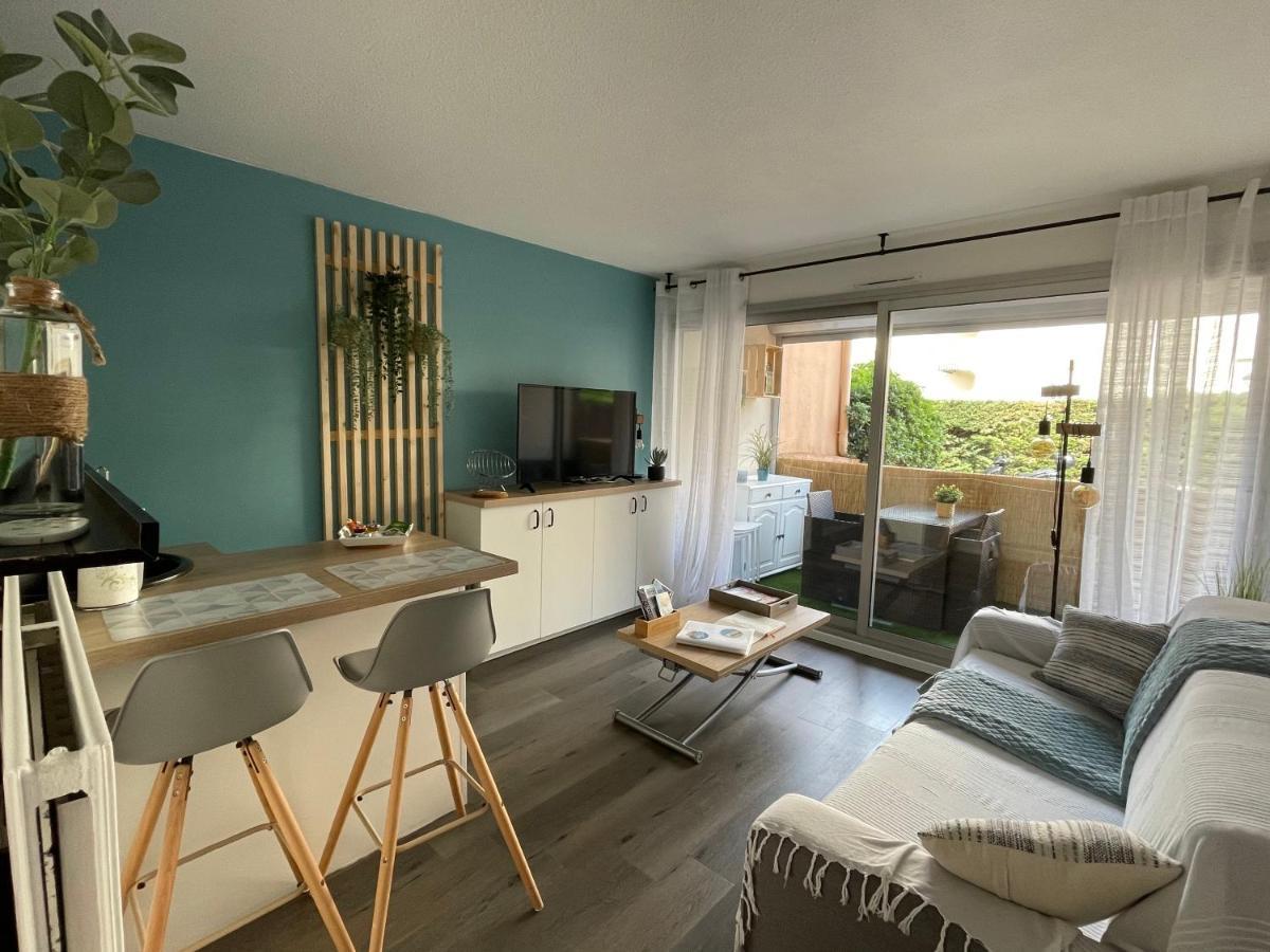 Chaleureux Appartement Face Au Port Sta Lucia, Tout A Pieds, Wifi Сен-Рафаель Екстер'єр фото